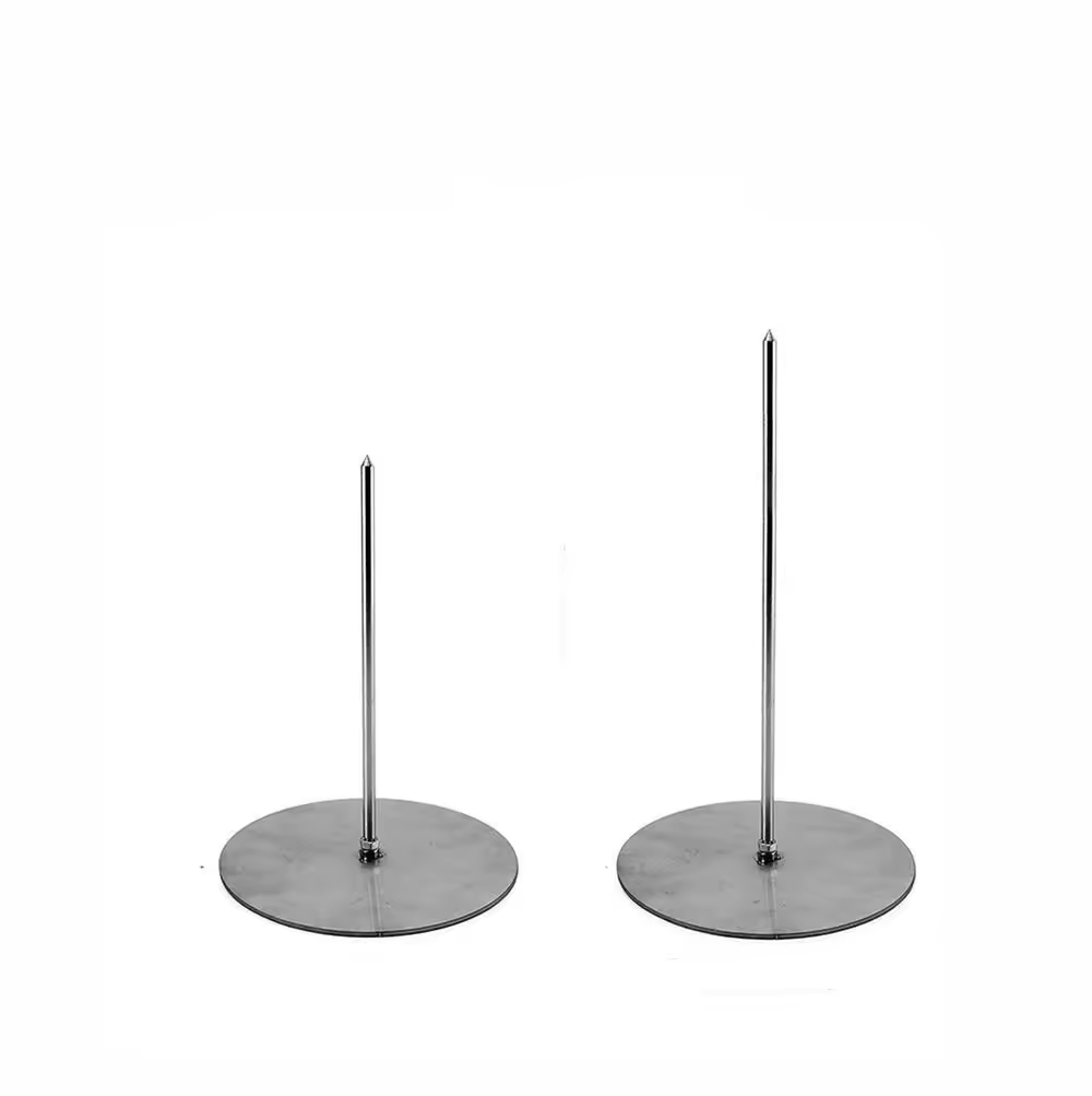 round-shaped Vertical roasting pan with skewers